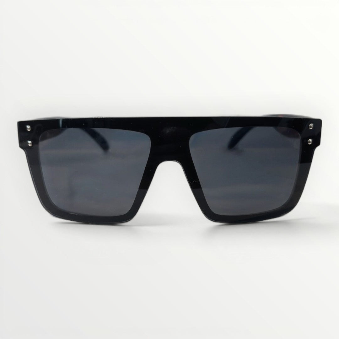 Bench 39 - Black/Red Stripe